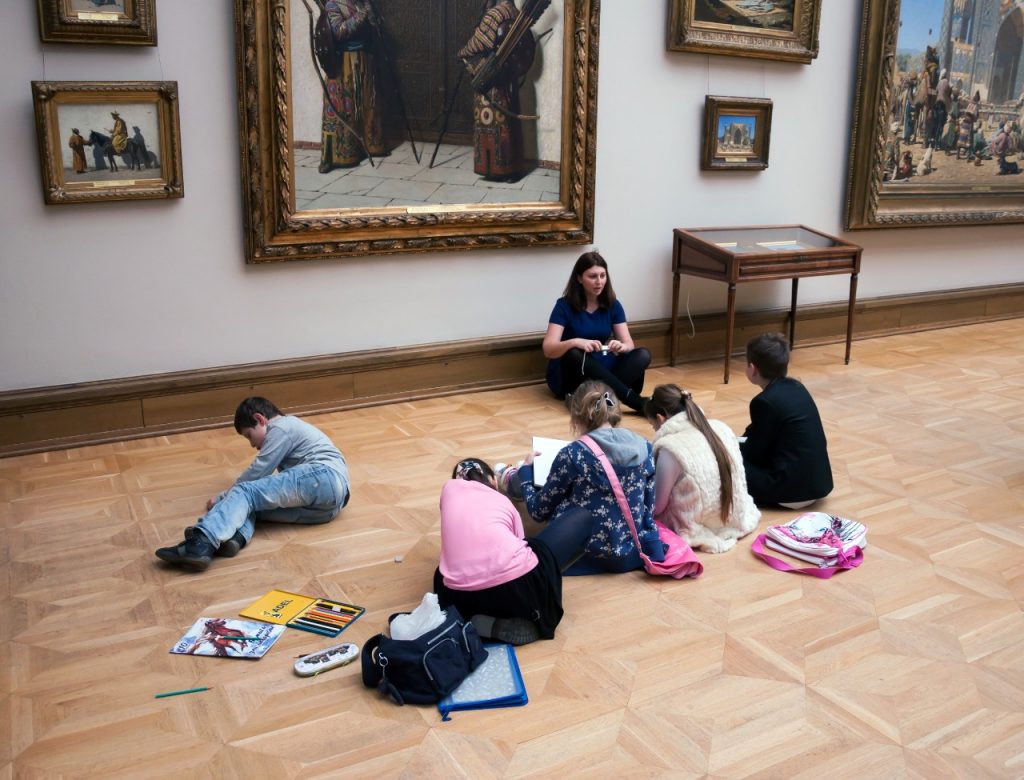 Приемы, которые помогут пробудить интерес ребенка к искусству